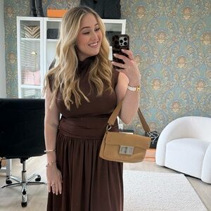 Meet your Posher, Sami